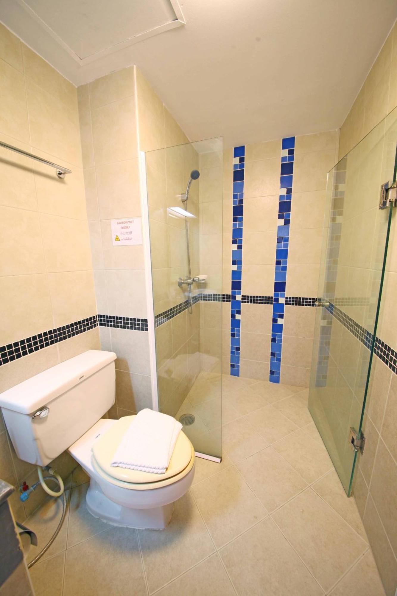 מלון צ'יאנג מאי Jade Tower מראה חיצוני תמונה